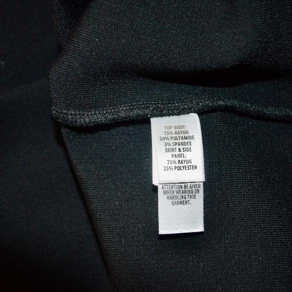 ππ·οΈ  St.John Black Lable Embossed CrocJacquard Knit Dress.-flattering πΊπΈ - Picture 11 of 13